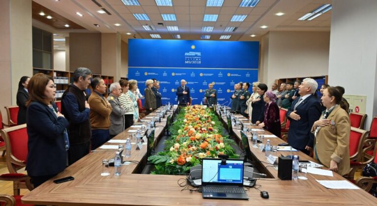 Жастарға патриоттық тәрбие беру мәселесі талқыланды