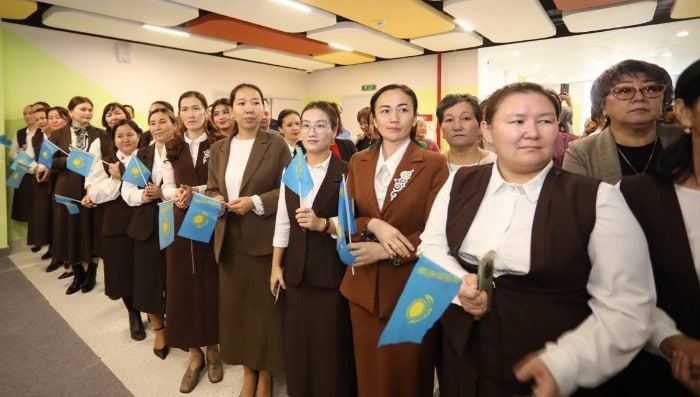 мұғалімдер ұстаздар