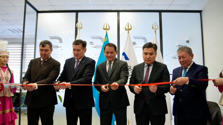 ШҚО-да елдегі алғашқы әлеуметтік диалог орталығы ашылды ШКО-да орталық ашылды (2)