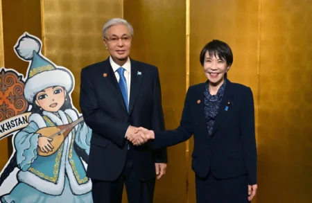 Токиода өткен тарихи саммитте