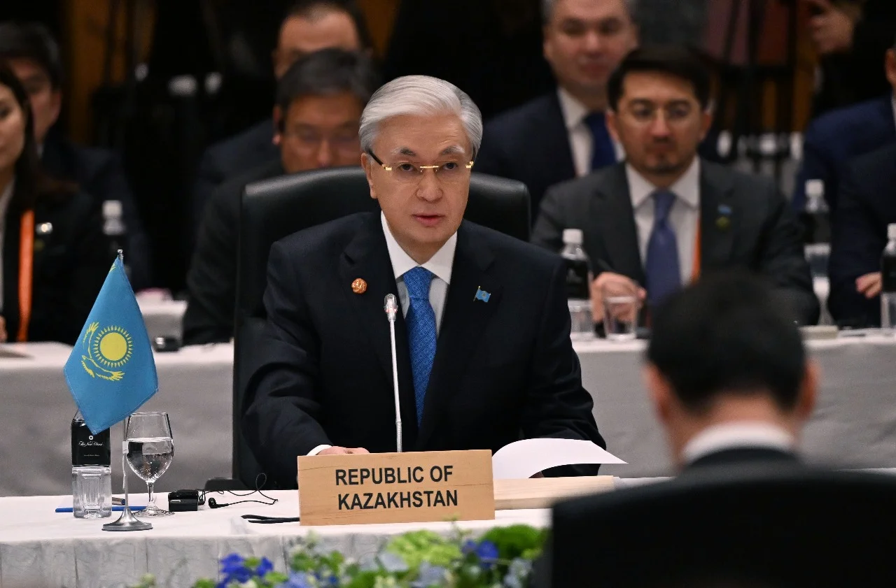 Токиода өткен тарихи саммитте