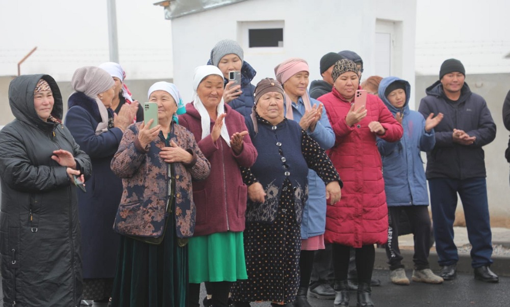 халық тамашалады