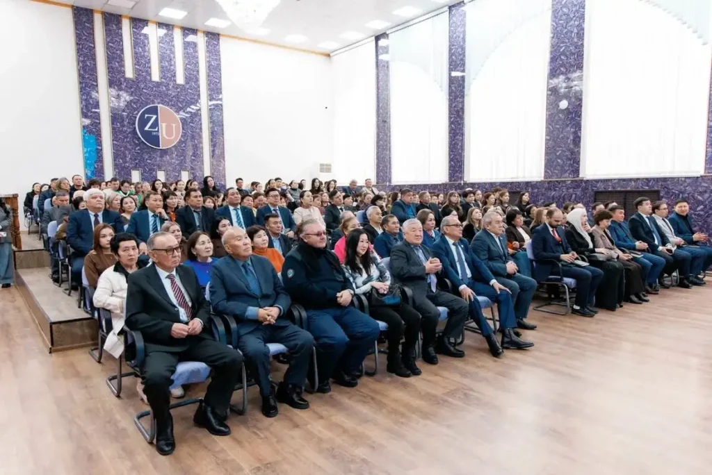 Жетісу университеті білім мен ғылымдағы нақты нәтижелерін саралады Жетіу университеті жиналыс