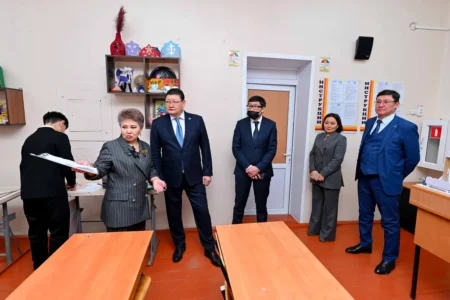 Білім инфрақұрылымы: Семейдегі гимназия мәселесі әкім бақылауында Абай облысы әкімі Берік Уәли