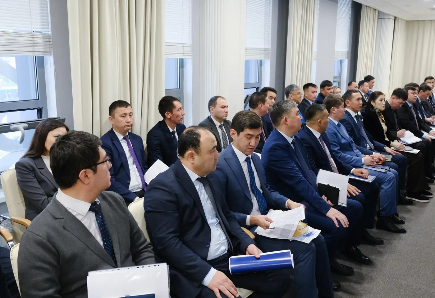 Түркістан облысы әкімдігі жиналыс