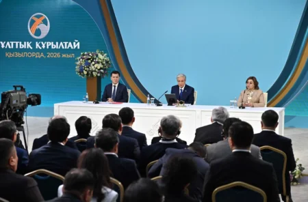 Газ саласындағы хаос: Тоқаев QazaqGaz бен «ҚазМұнайГазды» біріктіруді меңзеді Қлттық құрылтай Тоқаев