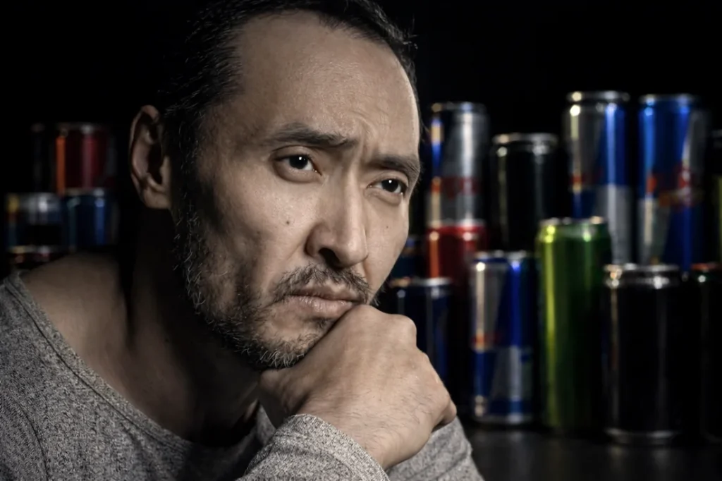 Қауіпті тренд: Энергетик сусындар талайдың түбіне жетті Энергетик сусындар Мұрат Бисембин