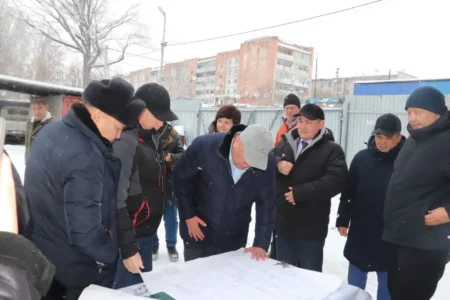 Шекарадағы шаһардың шырғалаңы: Депутаттар Алтайдан ел көшпеуі үшін не ұсынды Мәжіліс депутаттары