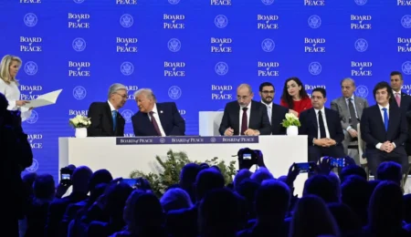 Миллиард туралы миф: Ақорда ресми түсінік берді Тоқаев Трамп