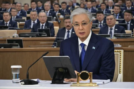 Парламенттік реформа: Тоқаев үш кезеңнен тұратын жүйені ұсынды Қасым-Жомарт Тоқаев реформа