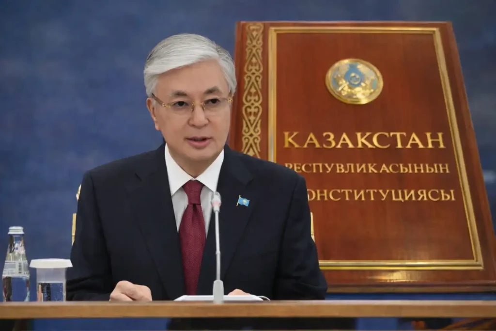 Құрылтай қарсаңындағы күтпеген мәлімдеме: Тоқаев Парламенттің тағдырын шешуге әзір Тоқаев құрылтай