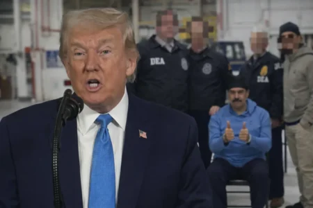 Каракастағы күркіреп құлаған тақ: Трамптың Венесуэладағы «транзиттік төңкерісі» Трамп Мадуро АҚШ