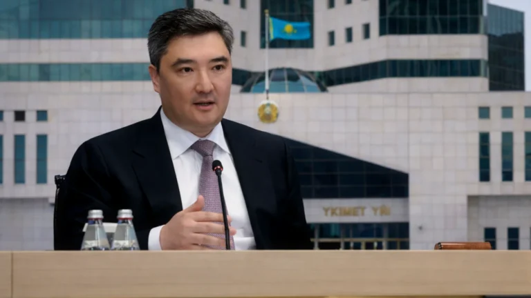 Бектенов Үкімет отырысы