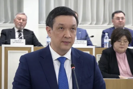 Ақордадағы жаңа ойыншы: вице-президенттің құзыреті мен міндеті айқындалды Қазақстанда вице-президенттің өкілеттігі айқындалды