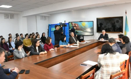 Тарихтың жаңа тарауы: Қазақ мемлекеттілігінің құқықтық ренессансы Талқылау