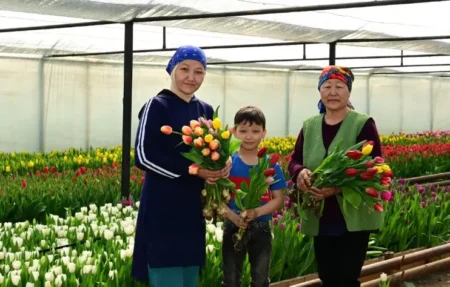 Гүлді кәсіптің құпиясы: Балжан Нүсіп отбасылық бизнестің сырын ашты гүл Балжан Нүсіп