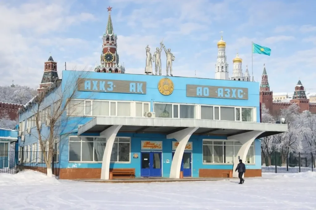 Ақтөбедегі ресейлік «экспансия»: қаладағы ірі зауыттың жұмысшылары дабыл қақты ақтөбе хром зауыты