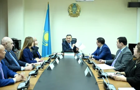 «Ауыл» партиясы: Жаңа Конституция ел болашағын айқындайды Ауыл партиясы жиналыс