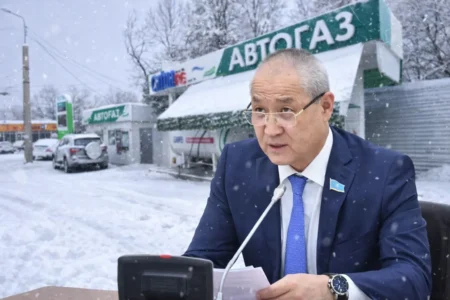 Жаңбыршин атындағы заң: Мәжіліс неге автогаз бекеттерін азайтуға мүдделі еділ жаңбыршин