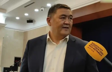 Алауыздықтың ақыры: Қамшыбек Тәшиев шұғыл түрде елден кетті Қамшыбек Ташиев камчибек