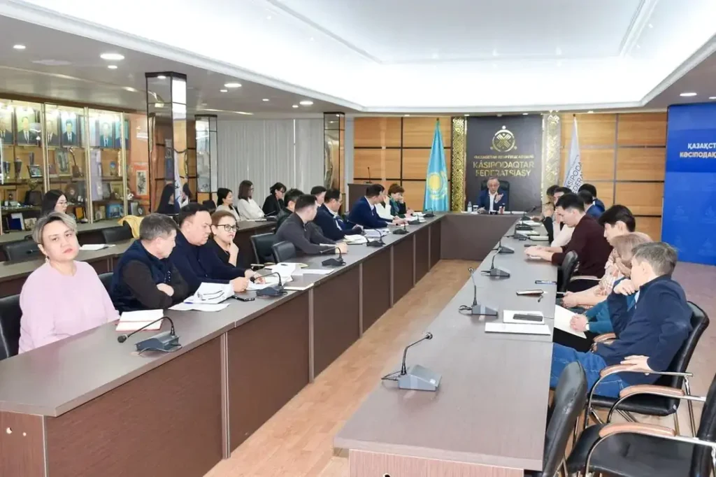 Еңбек құқығының жаңа дәуірі: Кәсіподақтар Конституциялық реформаны қолдады ҚР Кәсіподақтар федерациясы