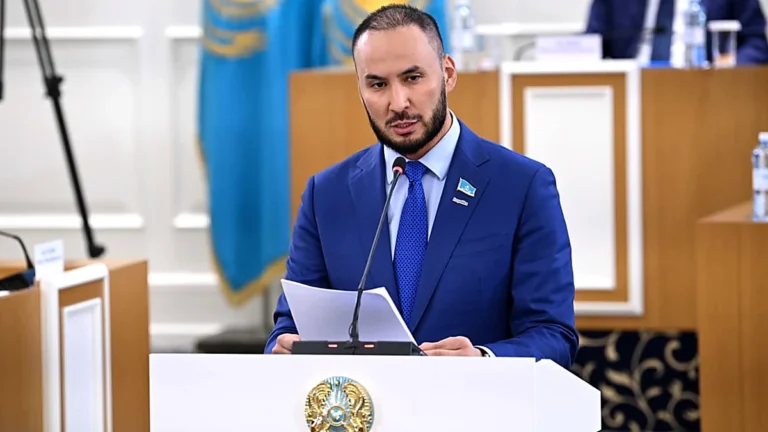 Айдарбек Қожаназаров
