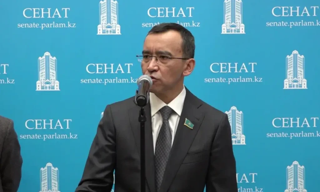 Қазақстанда Конституция күні өзгеруі мүмкін: 15 наурыз мемлекеттік мерекеге айнала ма Мәулен Әшімбаев Конституция туралы пікір білдірді.