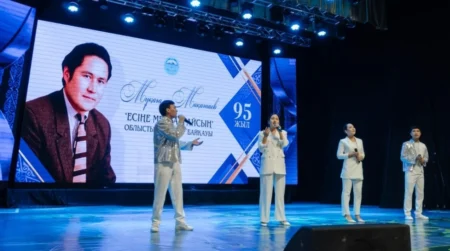 Мақатаевтың 95 жылдығы: Жетісу сахнасында ерекше моноспектакль қойылды Мұқағали Мақатаев