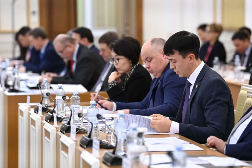 Конституция туралы қауесет: сарапшы Президент пен Құрылтай өкілеттігін анықтап берді марат шибұтов