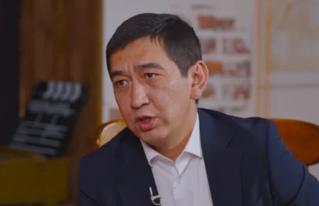 Тістер емес, істер сөйлесін: Зайытов Конституциядағы тілге қатысты өзгерістің сырын ашты ринат зайытов