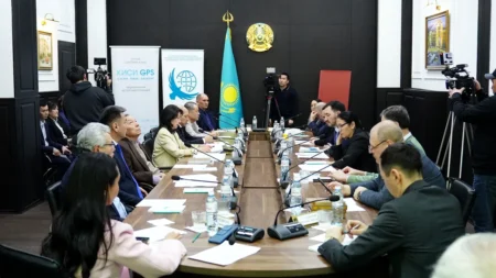 Алматыда сарапшылар Конституцияның ерекшелігін атап көрсетті Конститутция жобасын талқылау