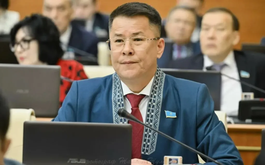 Жауапкершілік бар, қолдау жоқ: Қазақстандағы қамқоршылардың жағдайы қандай Әділ Жұбанов
