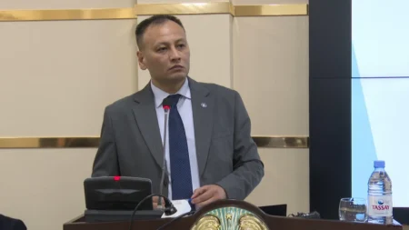 «Сіз кімсіз өзі?»: Павлодарлық шенеуніктің мінезі мен мансабы таразыға түсті Әділет департаменті