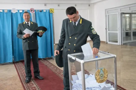 Жауапкершіліктің үлгісі: Жоңғар Алатауы ұжымы рефрендумда белсенділік танытты Алтауы
