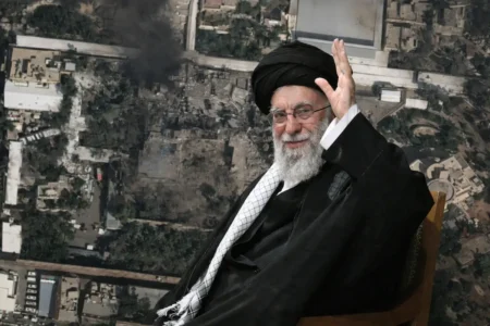 Хаменейдің фаталды қатесі: таңғы сегіздегі жиналыстың трагедиялық финалы АҚШ пен Иран соғысы