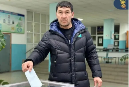 Әлем чемпионы Мәди Нәбиев референдумда өз таңдауын жасады Мәди Нәбиев