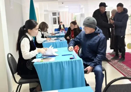Маңғыстау халқы таңнан бастап референдумға белсенді қатысуда референдум