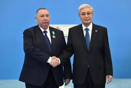 Еңбегі еленді: Маңғыстау қоғам қайраткерлері жоғары наградамен марапатталды марапат