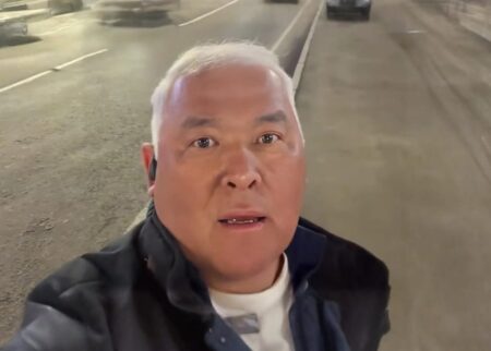 Әл-Фарабидегі форсаж: Депутат Әбенов Ішкі істер басшысына шұғыл үндеу жасады Мұрат Әбенов үндеу