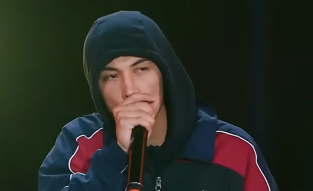 Есірткімен ұсталған әнші енді көше тазалап жүр Qarakesek