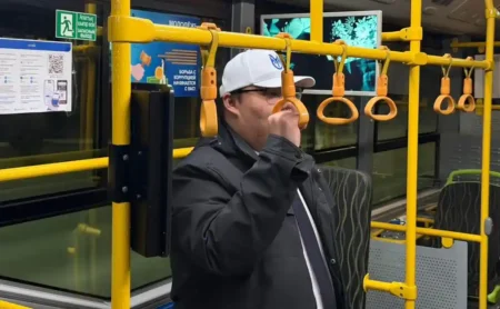 Тегін автобус: Маңғыстау тұрғындары референдум күнін ерекше қарсы алды тегін автобус