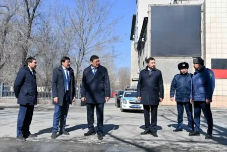 Семей серпілісі: 100 көше, 100 аула, 100 жарық шам – қала ауқымды жаңару алдында Берік Уәли