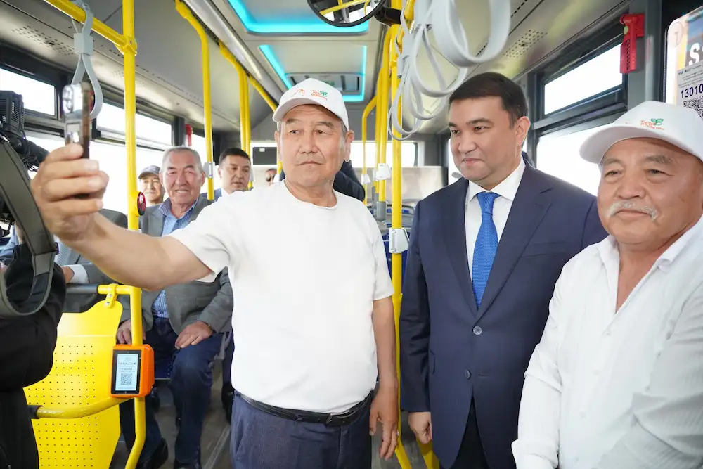 әкім автобус