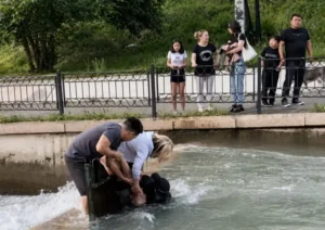 қызды құтқарды