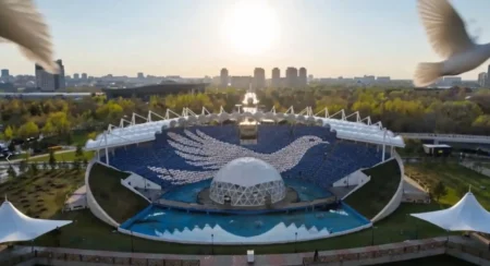 Ақ көгершін бейнесі: Астанадағы флешмоб ел бірлігін көрсетті Астана