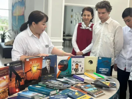 Маңғыстауда кітап мерекесі: оқырмандық мәдениеттің жаңа тынысы кітап күні