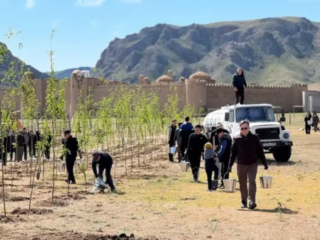 «Көшпенділер» қалашығы тазартылды: Қонаев тұрғындары табиғатты қорғауға үлес қосты Таза Қазақстан