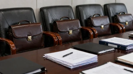 Мемқызметтегі жаңа тәртіп: жалақы, демалыс, мансап жолы қайта қаралады мемлекеттік қызмет