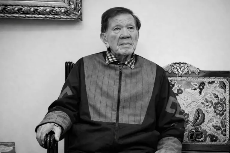 Мұхтар Шаханов өмірден озды