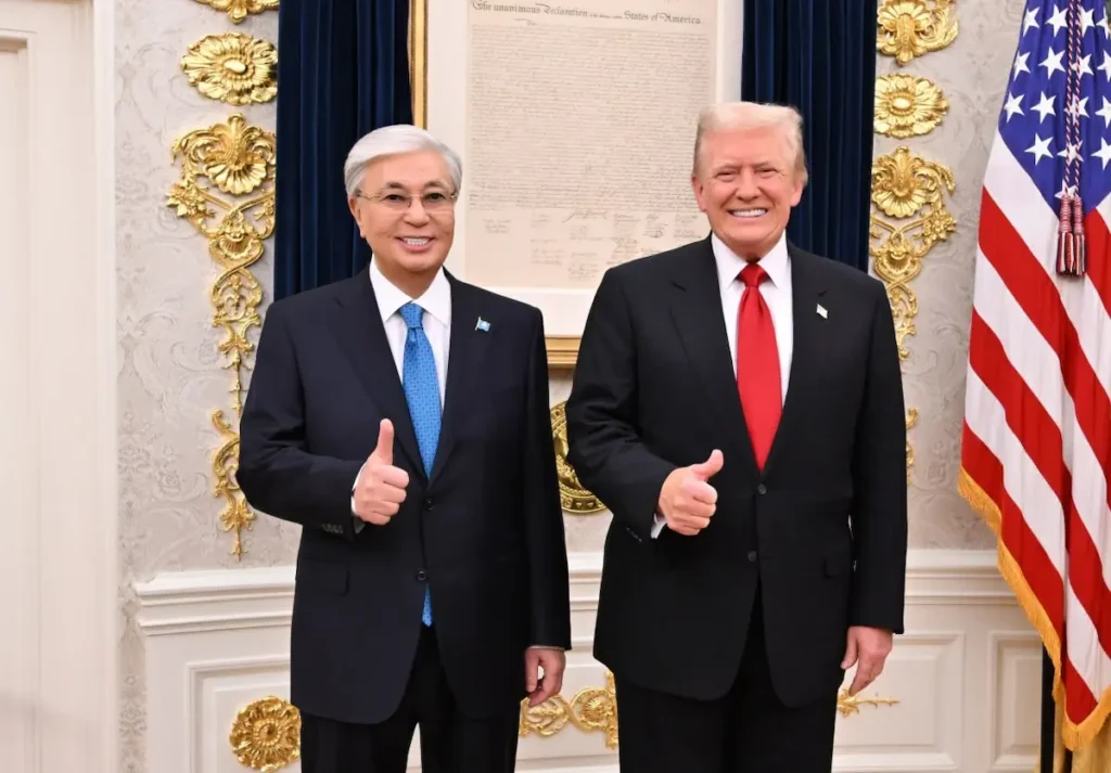 Айға қайта оралған Америка: Тоқаев Трампты тарихи миссиямен құттықтады Тоқаев пен Трамп